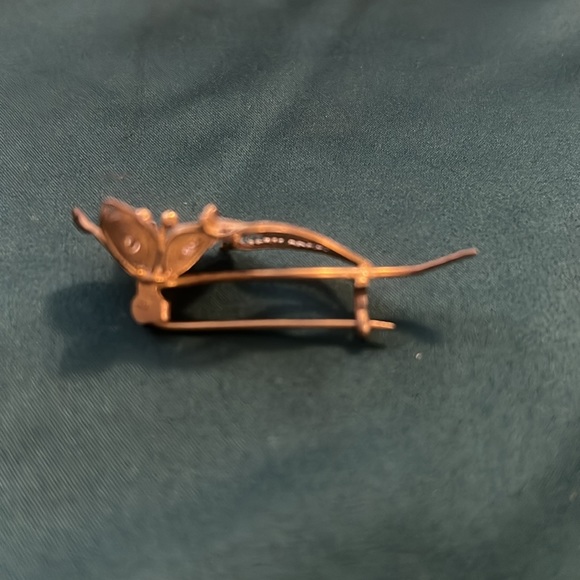 Vintage Floral Filigree Brooch - Picture 6 of 17